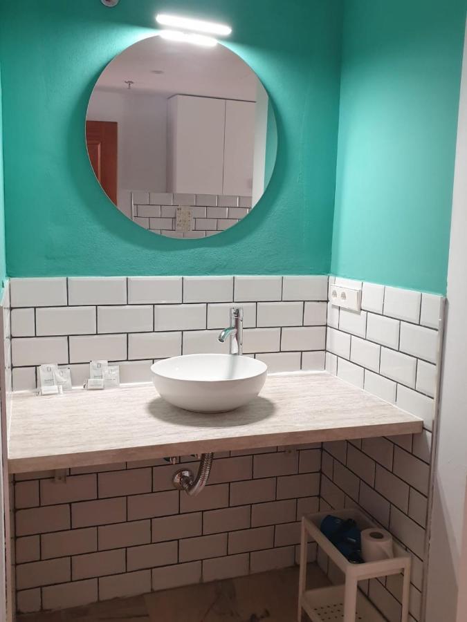Apartamentos Dona Lola เซบีญา ภายนอก รูปภาพ